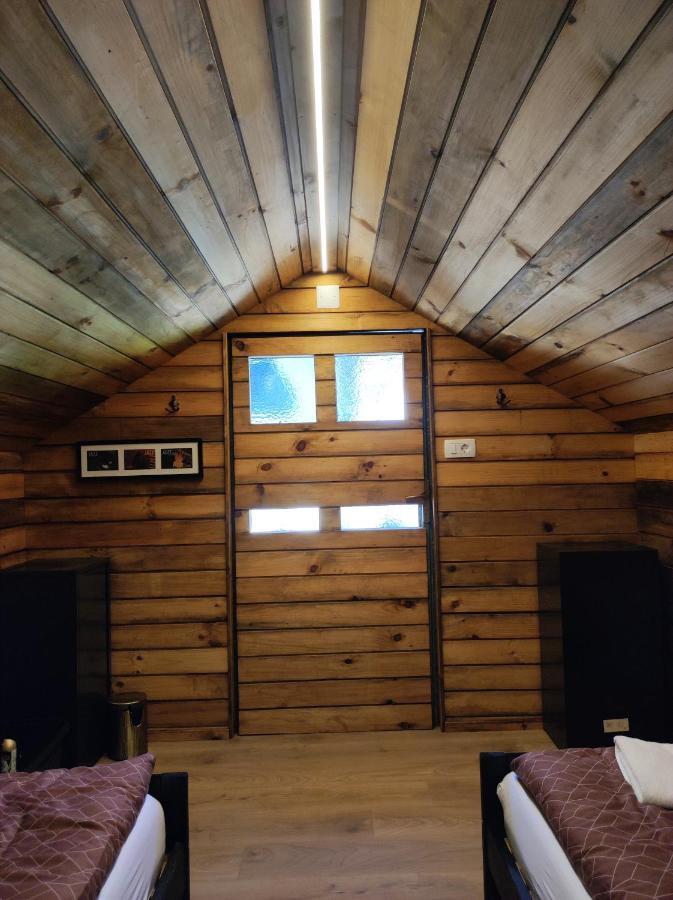 Tiny Wooden House Aretha Franklin *